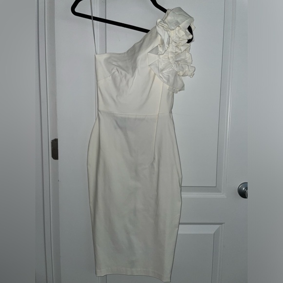 Vesper White One Shoulder ruffle detail Midi Dress Women’s US size 2 - Picture 3 of 9